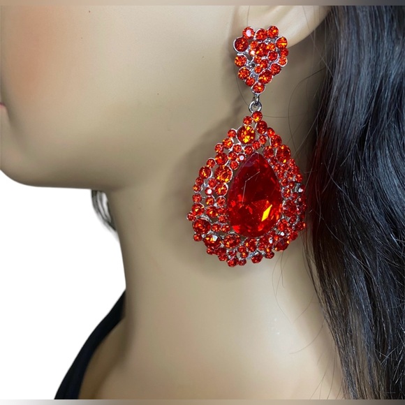 Crystal Teardrop Earrings - Picture 1 of 4